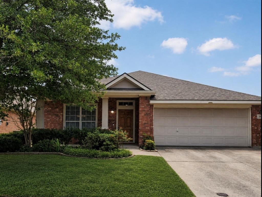 Property Photo:  2817 Bentwood Way  TX 75071 