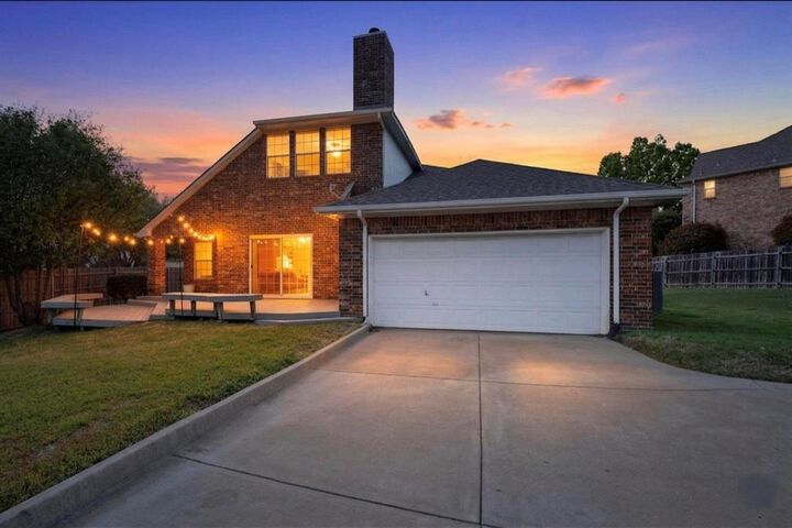 Property Photo:  100 Shumard Court  TX 75063 