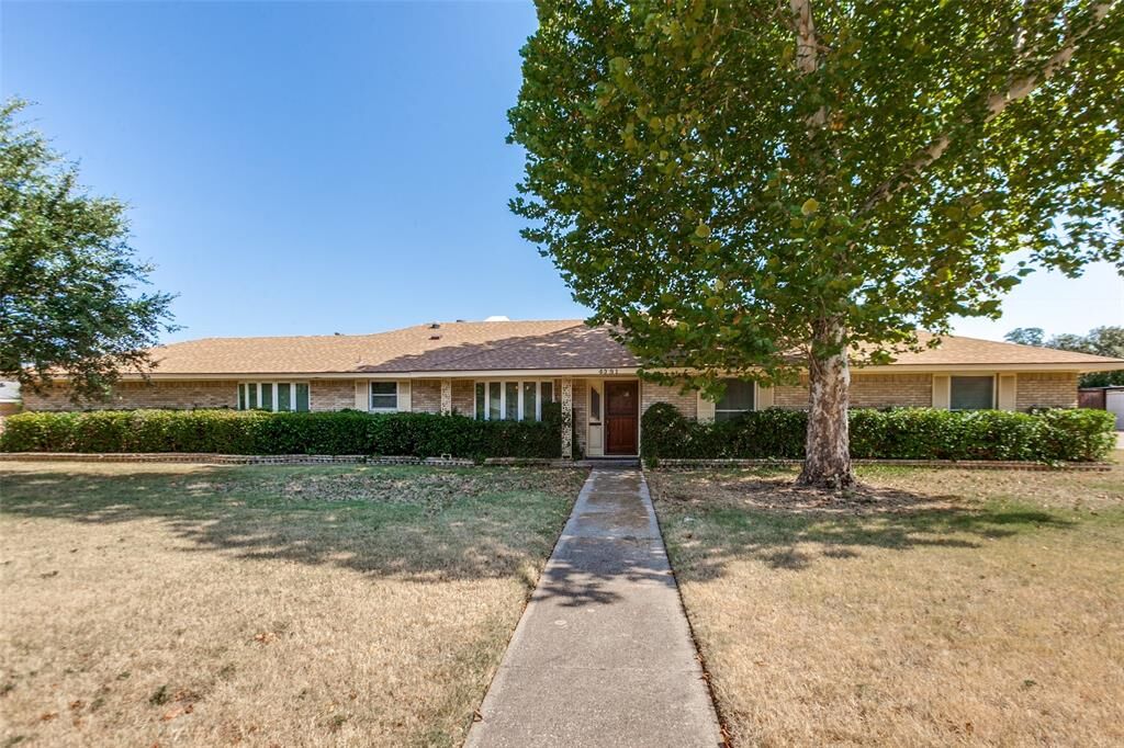 Property Photo: 4091 Killion Drive TX 75229