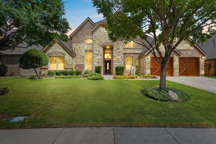 Property Photo:  116 Champion Drive  TX 75098 
