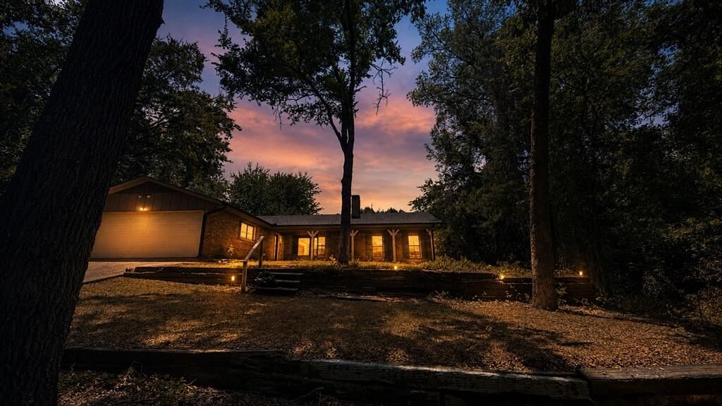 Property Photo:  106 E Fairway Drive  TX 75771 