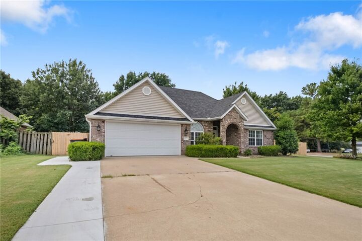 Property Photo:  4377 Ravenwood Lane  AR 72762 