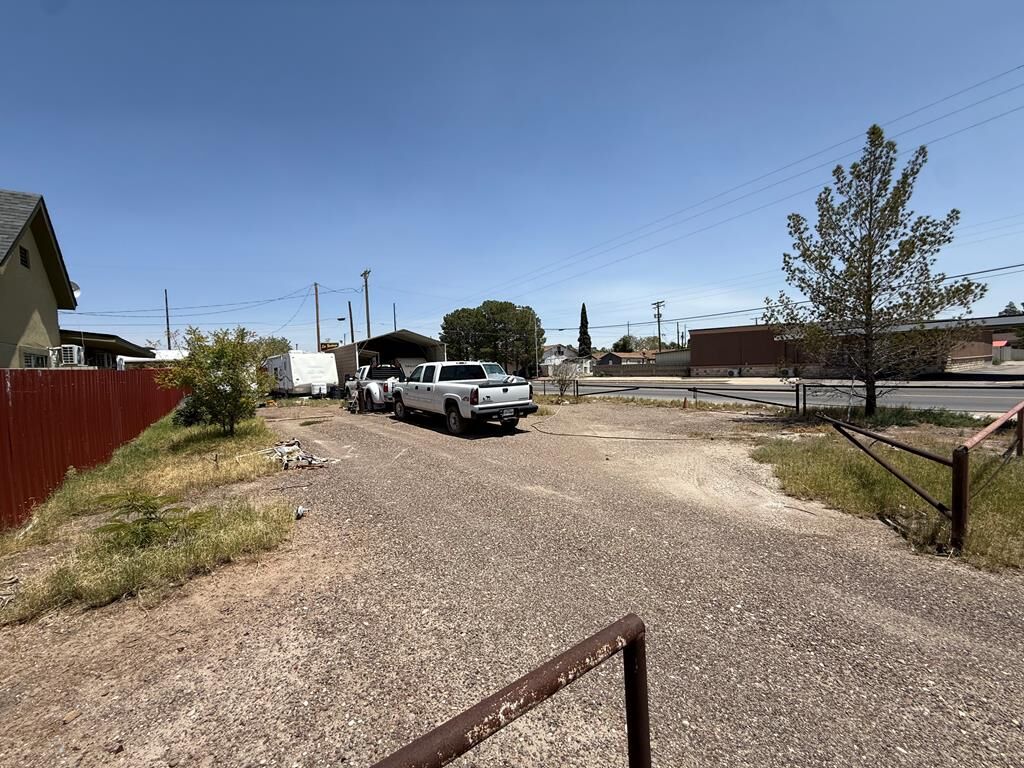 Property Photo:  513 3rd  TX 79772 