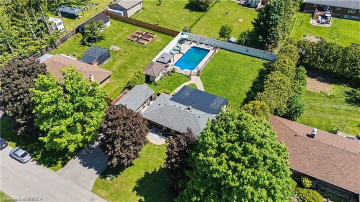 Property Photo: 52 Lorne Avenue ON N0E 1A0