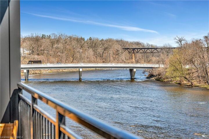 7 Grand River Street N 203 — photo 1