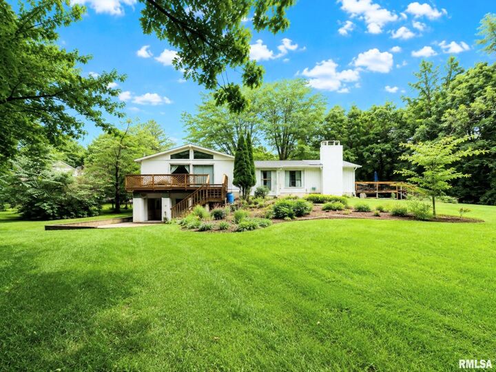 Property Photo:  1322 W Hickory Trace  IL 61525 
