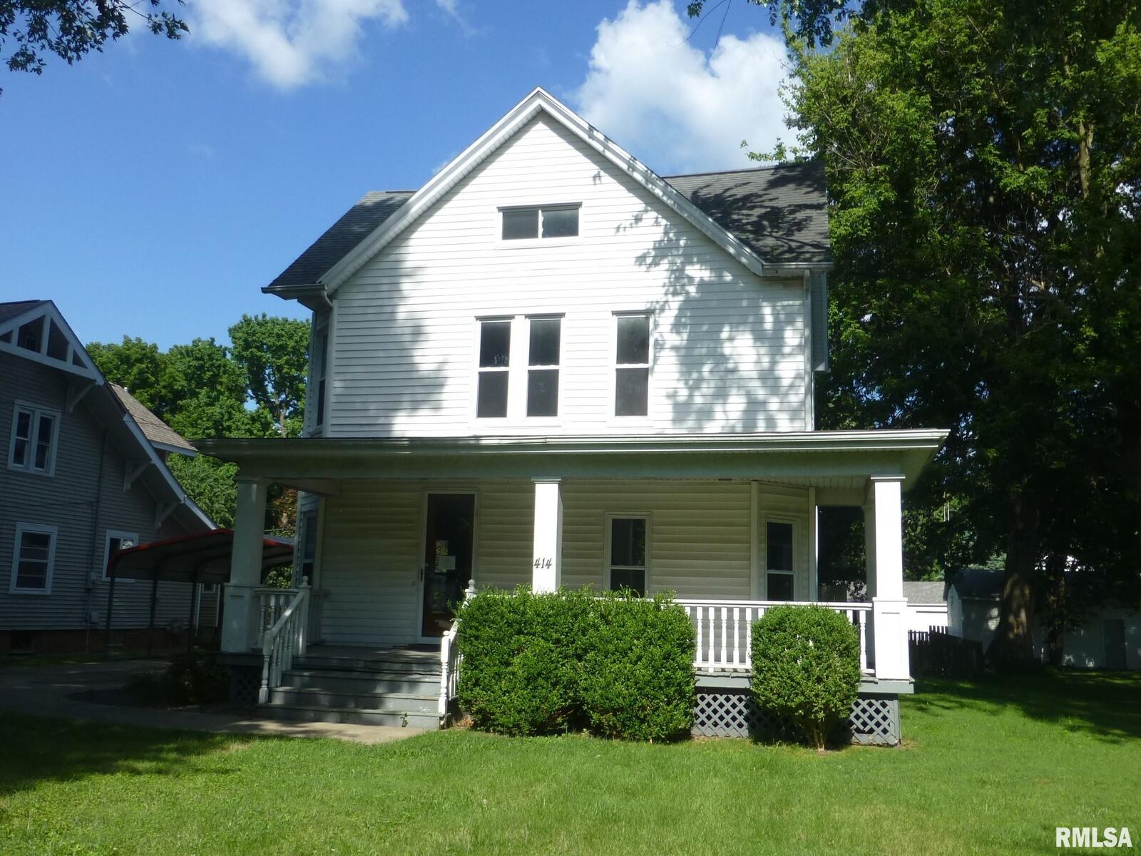 Property Photo:  414 Kitchell Street  IL 62557 