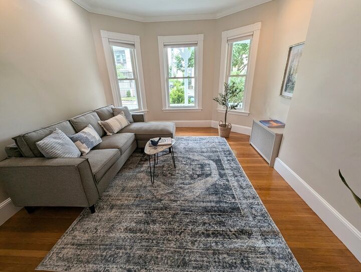 Property Photo: 106 Franklin St 106 MA 02474