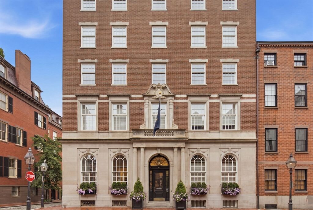 Property Photo:  41 Mt Vernon Street 5  MA 02108 