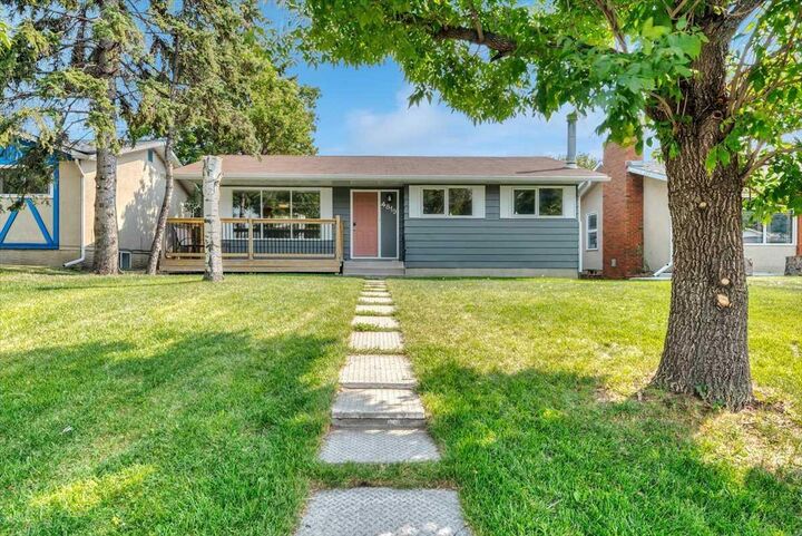 Property Photo: 4819 Memorial Drive SE AB T2A 2P9