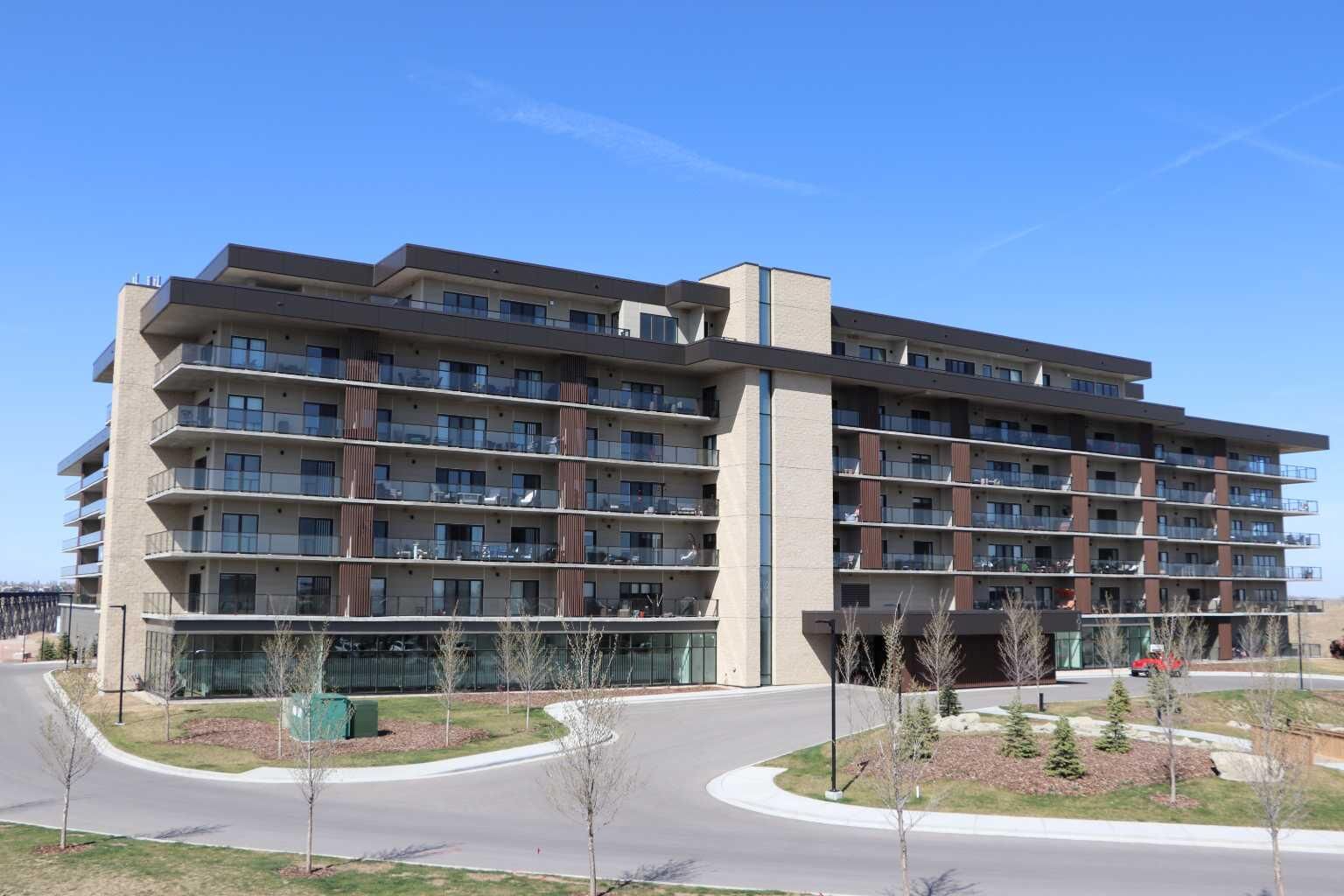 Property Photo:  102 Scenic Drive N 518  AB T1H 5L9 