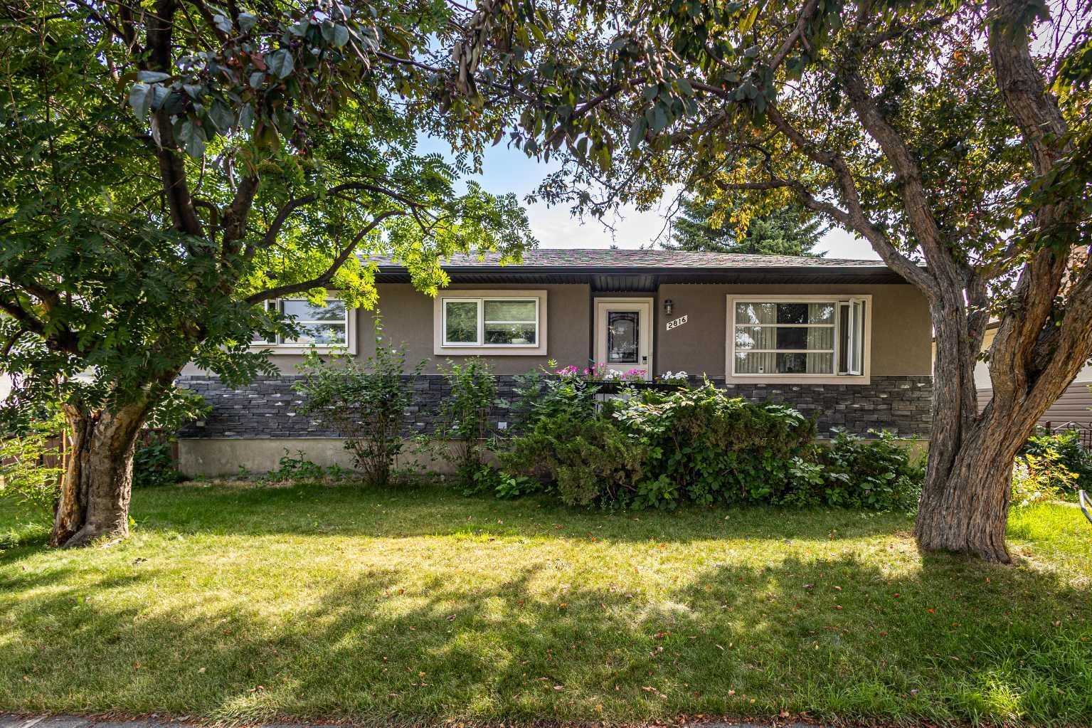 Property Photo: 2816 24 Street NW AB T2M 3Z3