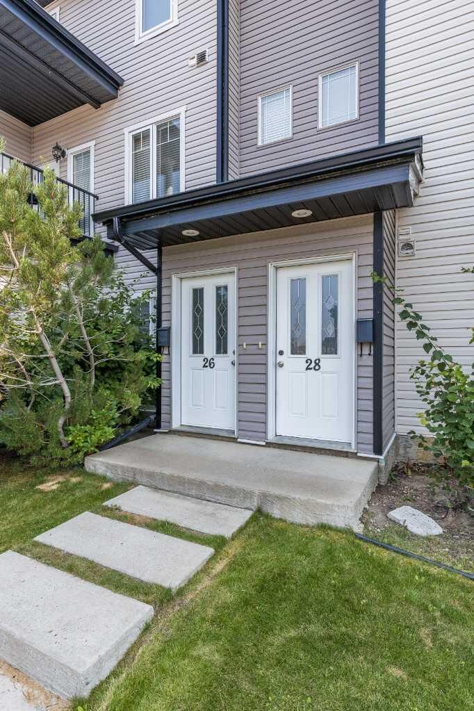 Property Photo: 298 Somerset Way SE 28 AB T1B 0E9