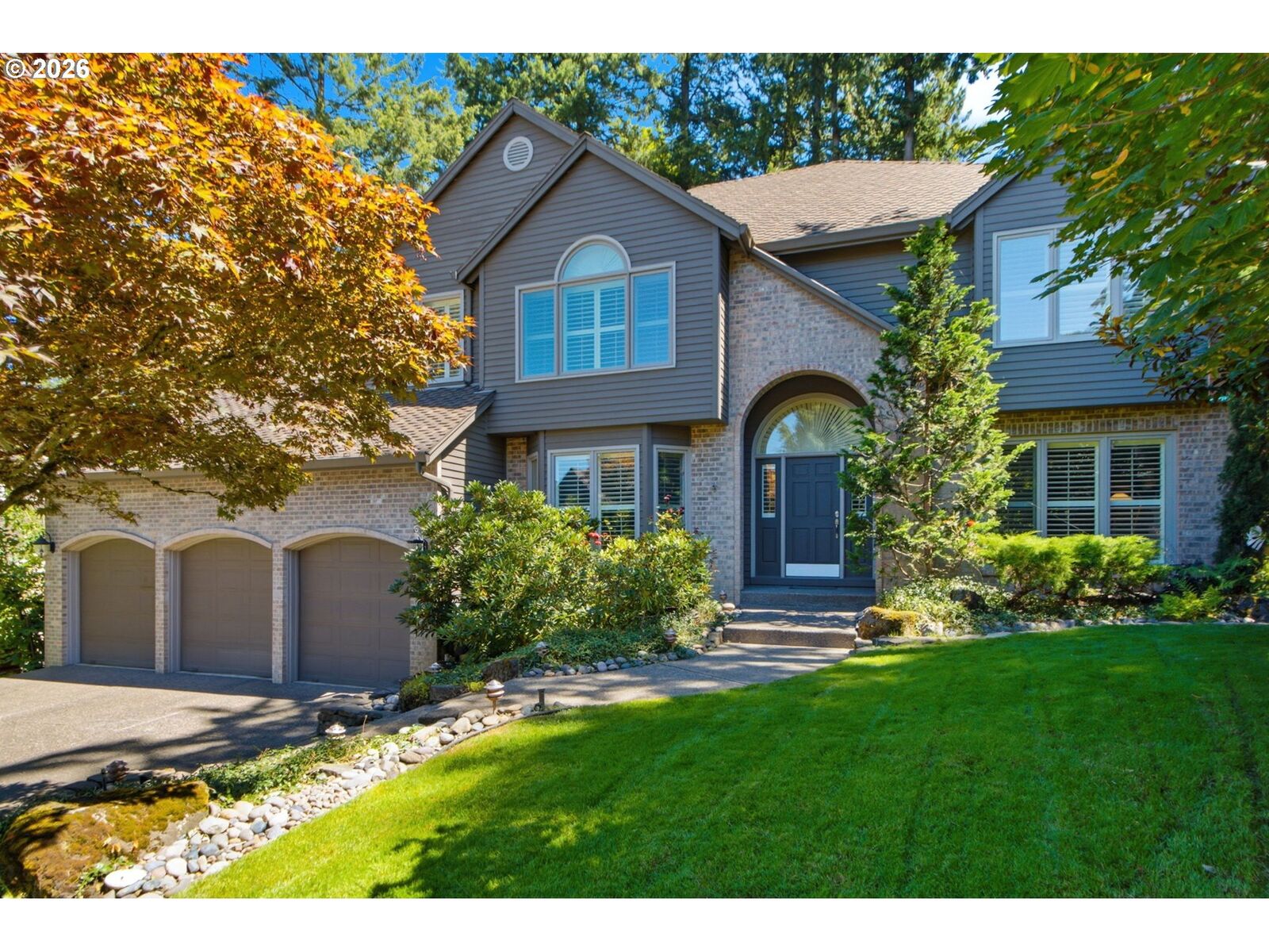 Property Photo:  808 SW Regency Ter  OR 97225 