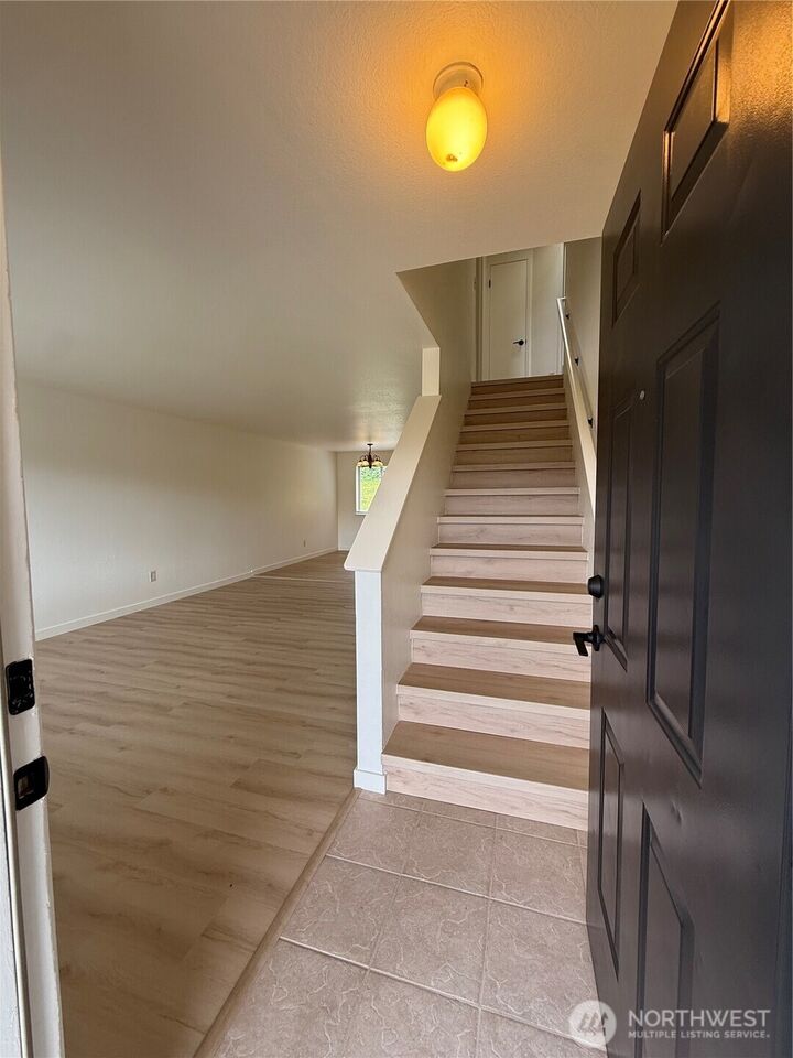 Property Photo:  7511  67th Avenue NE 1  WA 98270 