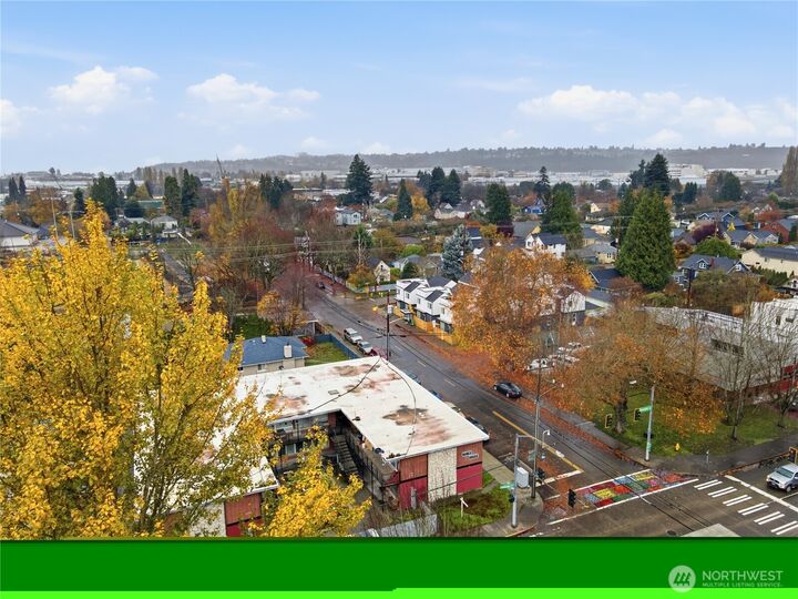Property Photo:  748 S Cloverdale Street 8  WA 98108 