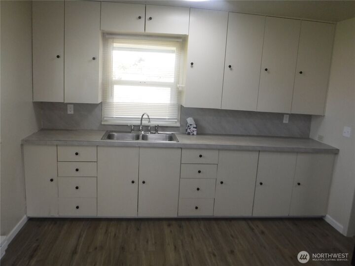 Property Photo:  816  Polk Street  WA 98520 