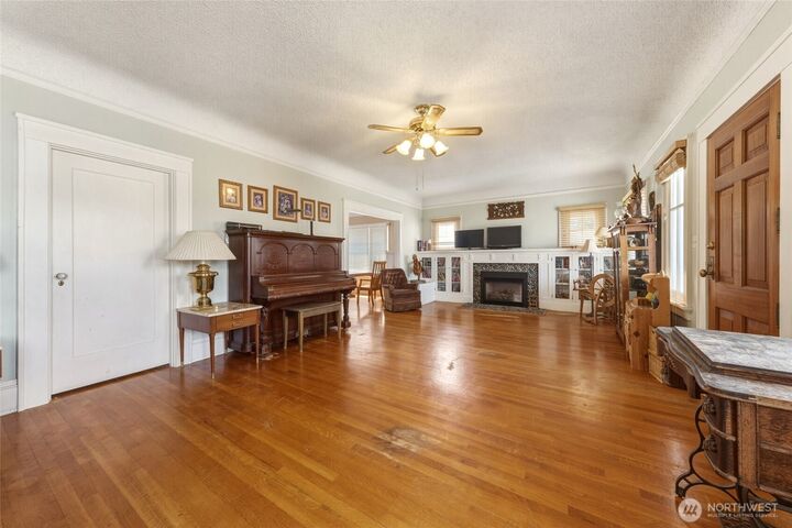 Property Photo: 193 S Columbia Street OR 97862