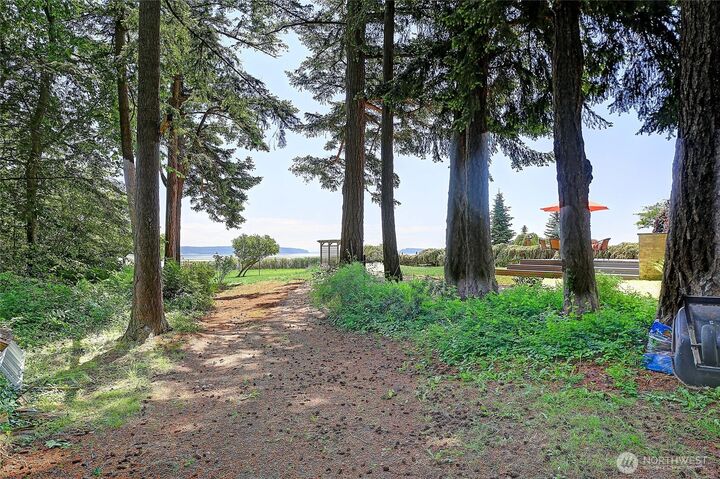 Property Photo: 562 Moe Road WA 98282