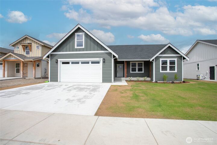 Property Photo: 320 W 3rd Street WA 98247