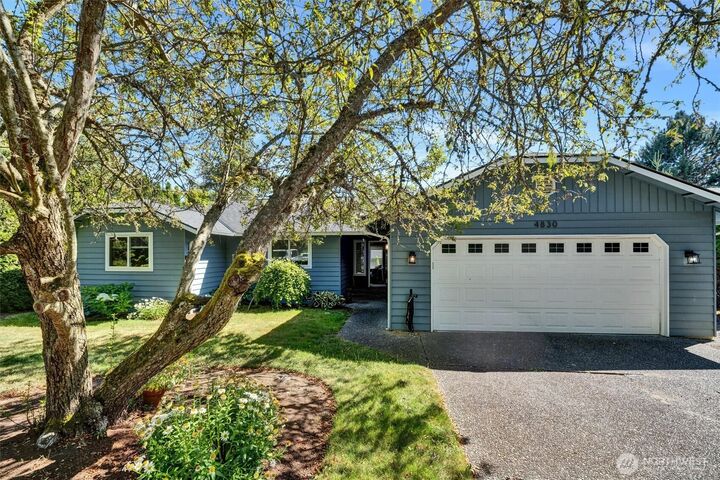 Property Photo: 4830 154th Place SW WA 98026