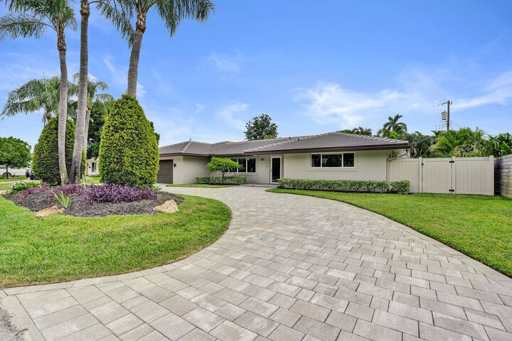 Property Photo: 3608 NE 24th Avenue FL 33308