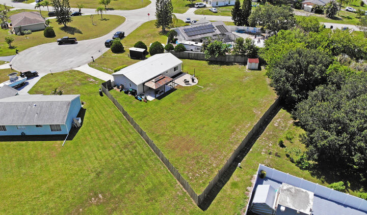Property Photo:  3312 SW Ensley Court  FL 34953 