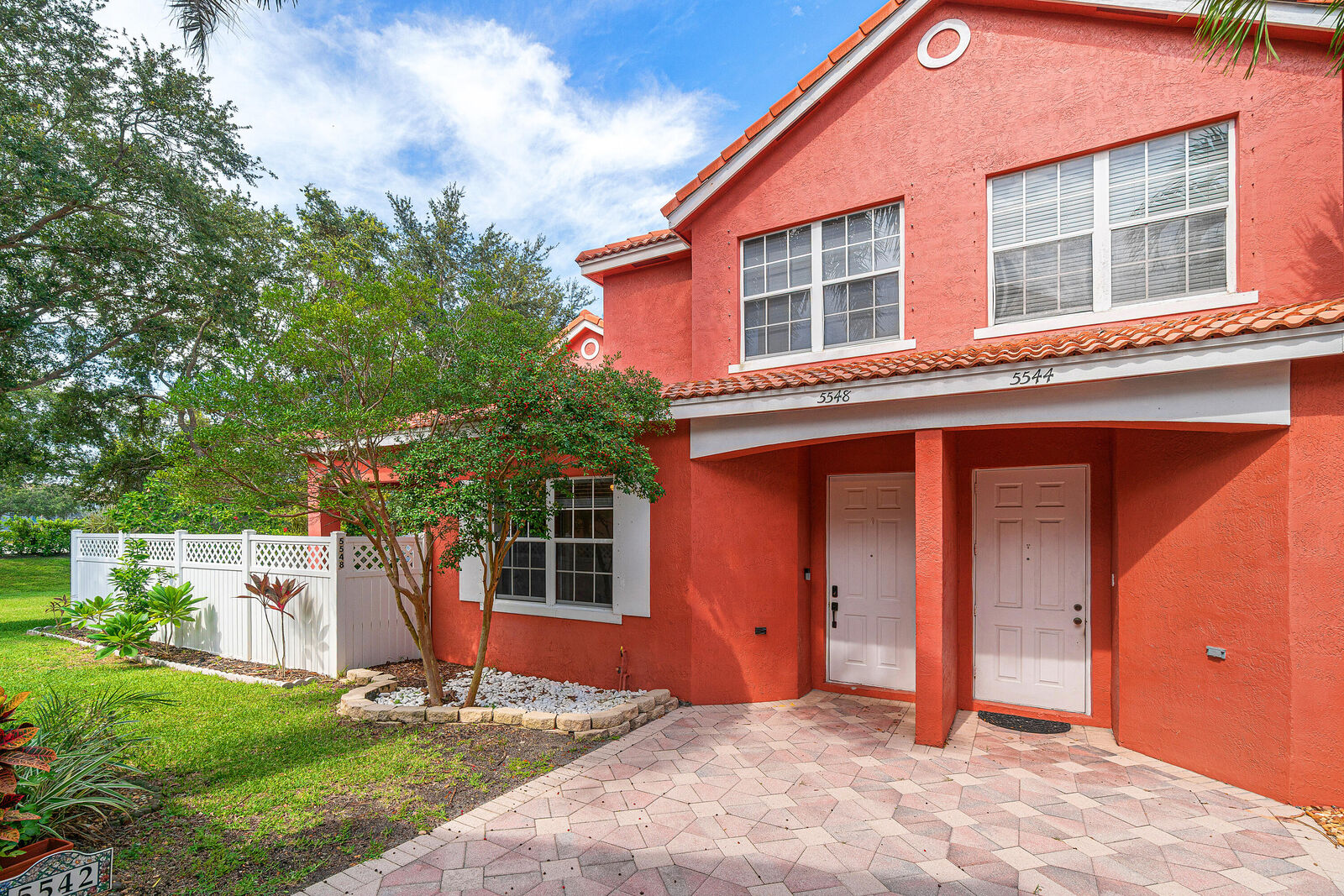 Property Photo:  5548 Boynton Gardens Drive  FL 33437 