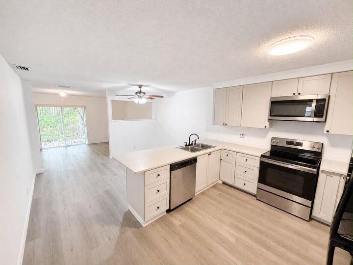 Property Photo:  4261 NW 114th Terrace  FL 33065 