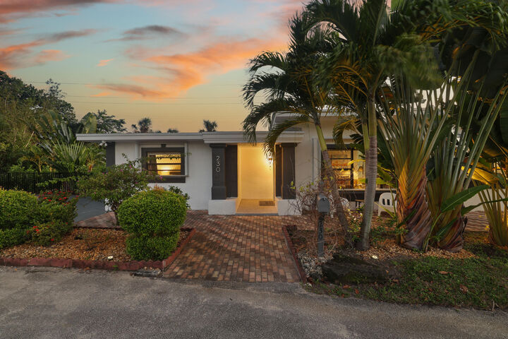 Property Photo: 230 Seacrest Lane FL 33444