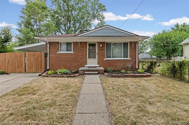 Property Photo:  400 E George Avenue  MI 48030 