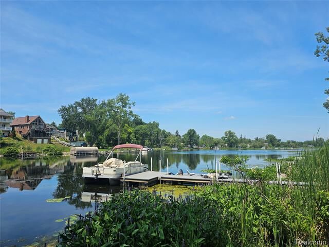 Property Photo:  9170 River Valley Road  MI 48116 