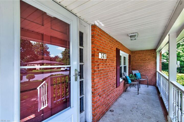 Property Photo:  361 Hopemont Cir  VA 23669 