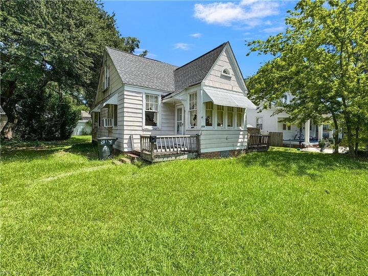 Property Photo: 218 Tappan Ave VA 23664