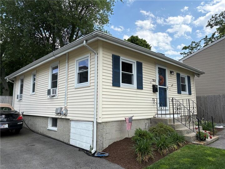 Property Photo:  353 Massasoit Avenue  RI 02914 