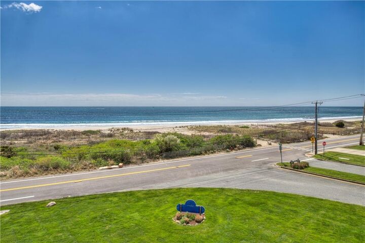 Property Photo:  204 Bellevue Court 204  RI 02882 