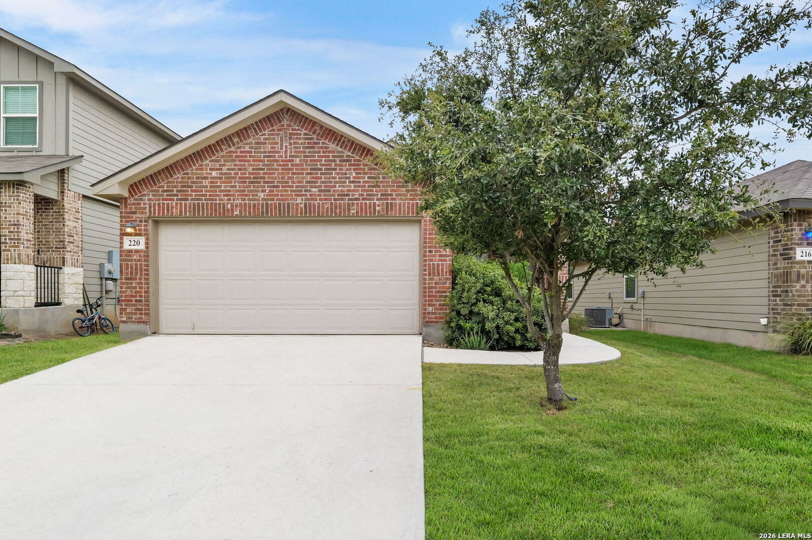 Property Photo: 220 Middle Green Loop TX 78114