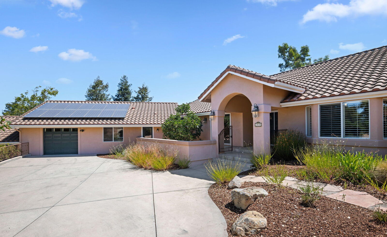 Property Photo:  1535 Gamby Way  CA 93463 