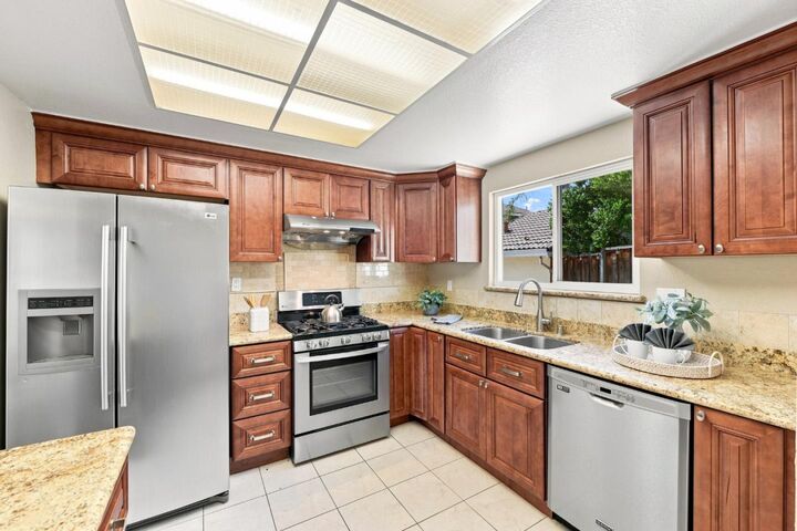 Property Photo:  977 Ivory Creek Drive  CA 95120 