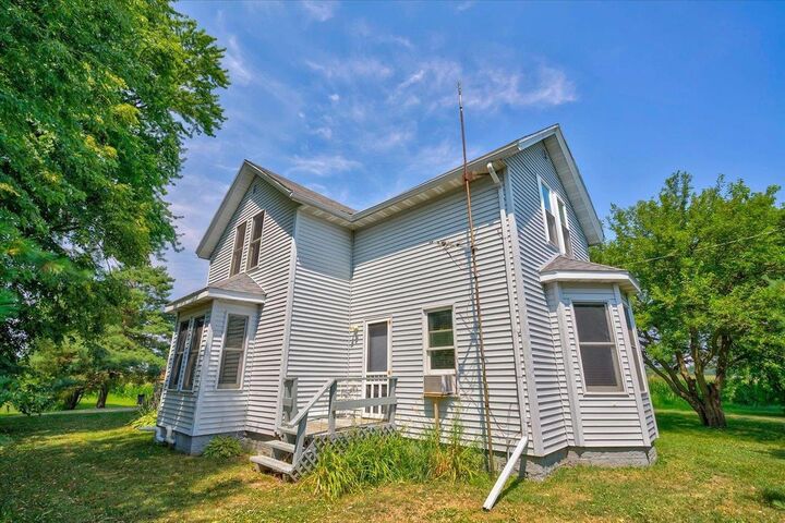 Property Photo: N2547 Highway 22 WI 53955