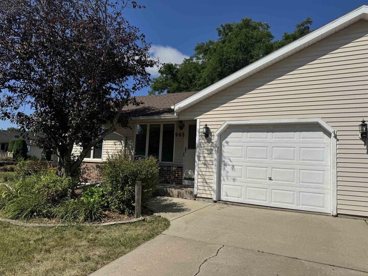 Property Photo:  965 N Wuthering Hills Drive  WI 53546 
