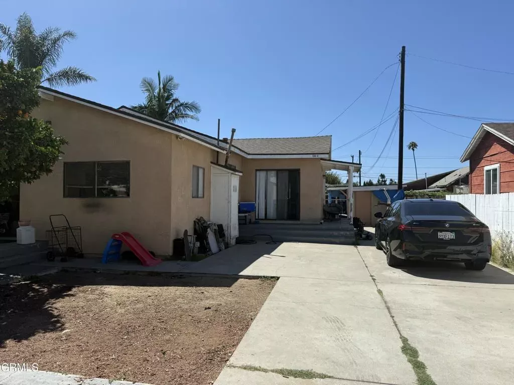 Property Photo:  2580 Colonia Avenue B  CA 93036 