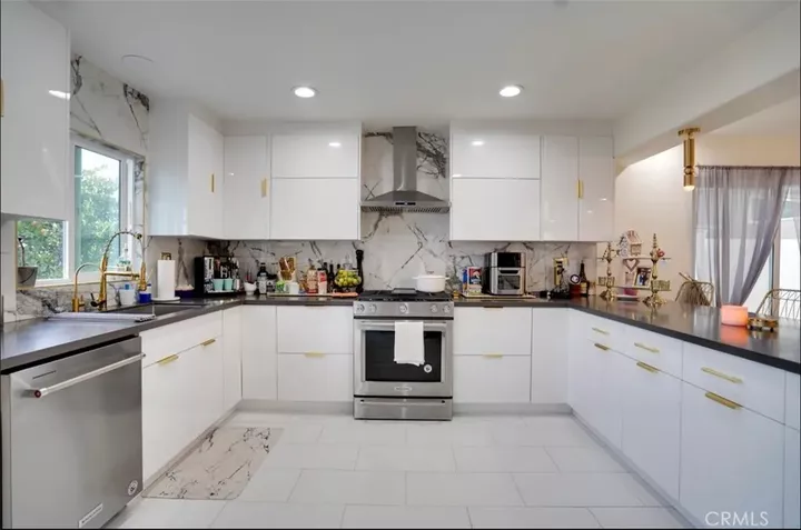 Property Photo: 17258 Rosy Sky CA 92503