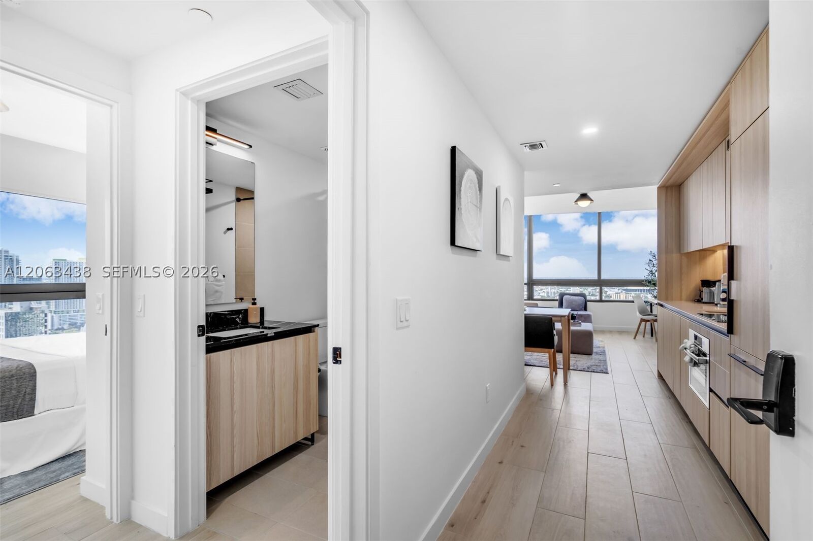 Property Photo:  225 N Miami Ave Ph-3712  FL 33128 