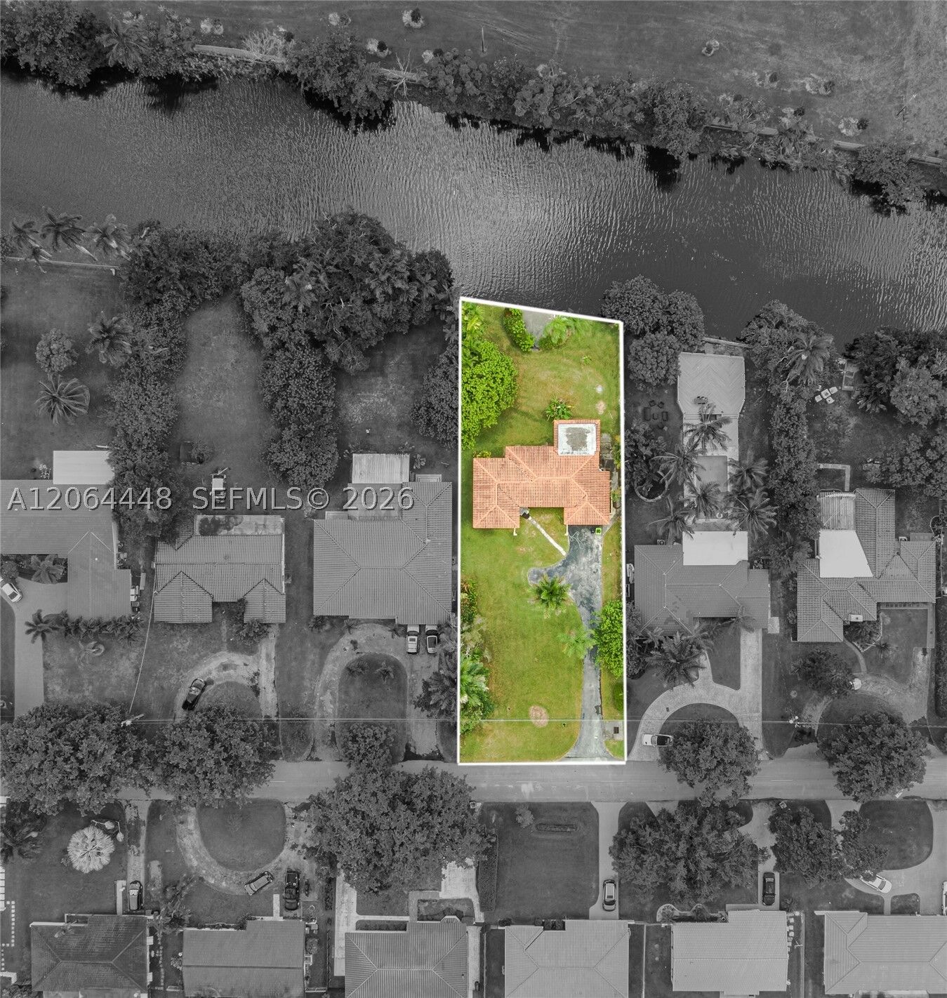 Property Photo: 400 NW 87th St FL 33150