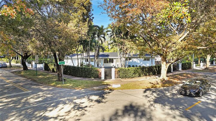 Property Photo:  711 Sunset Rd 711  FL 33143 