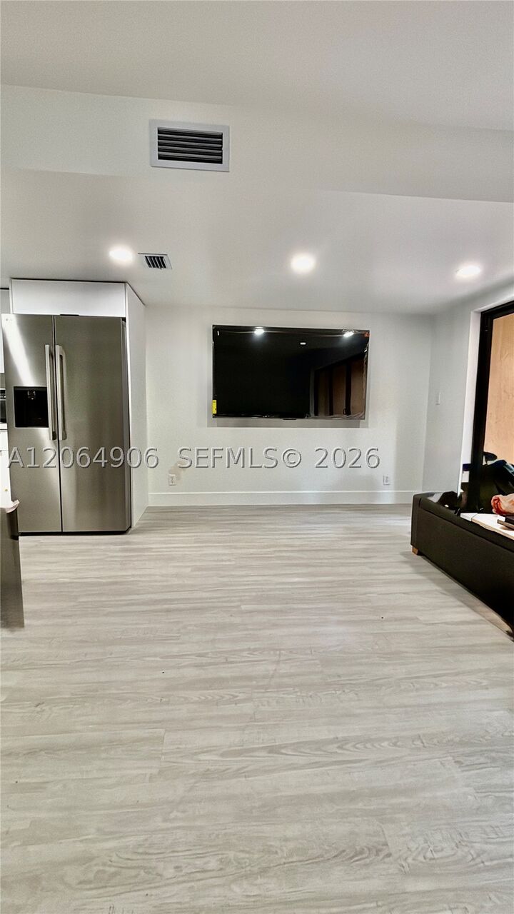 Property Photo: 8010 NW 27th Pl 8010 FL 33322
