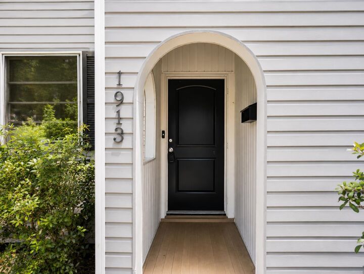 Property Photo:  1913 10th St  TX 77651 