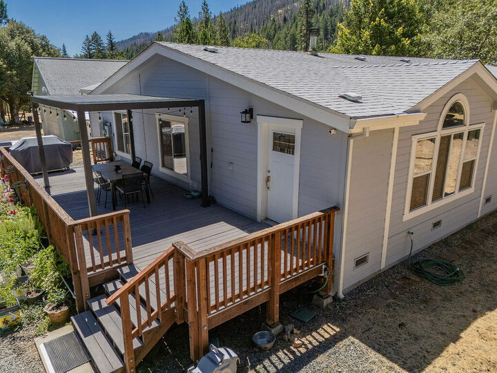 Property Photo:  240 Senger Road  CA 96048 