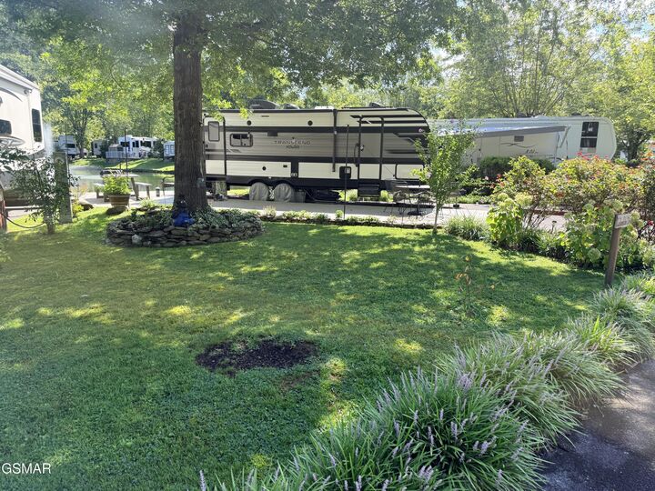 Property Photo: 4229 E Parkway #374 TN 37738